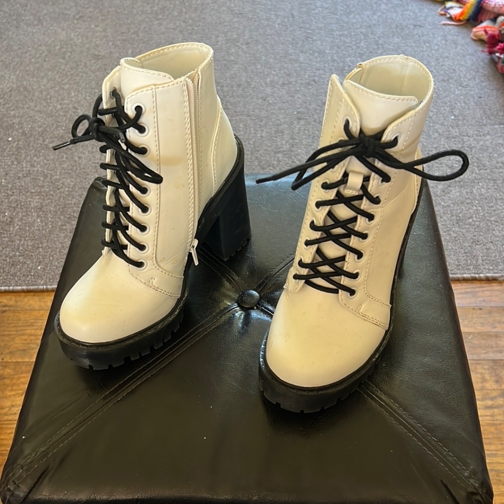 New White Platform Lace Up Lug Combat Boots Block Heel Ankle Booties